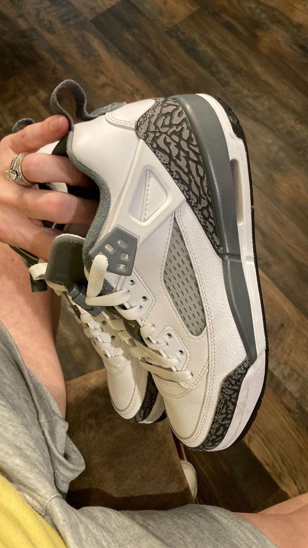 1407 Jordan Spizike Low sneaker in a white, wolf grey, and anthracite 5.5y