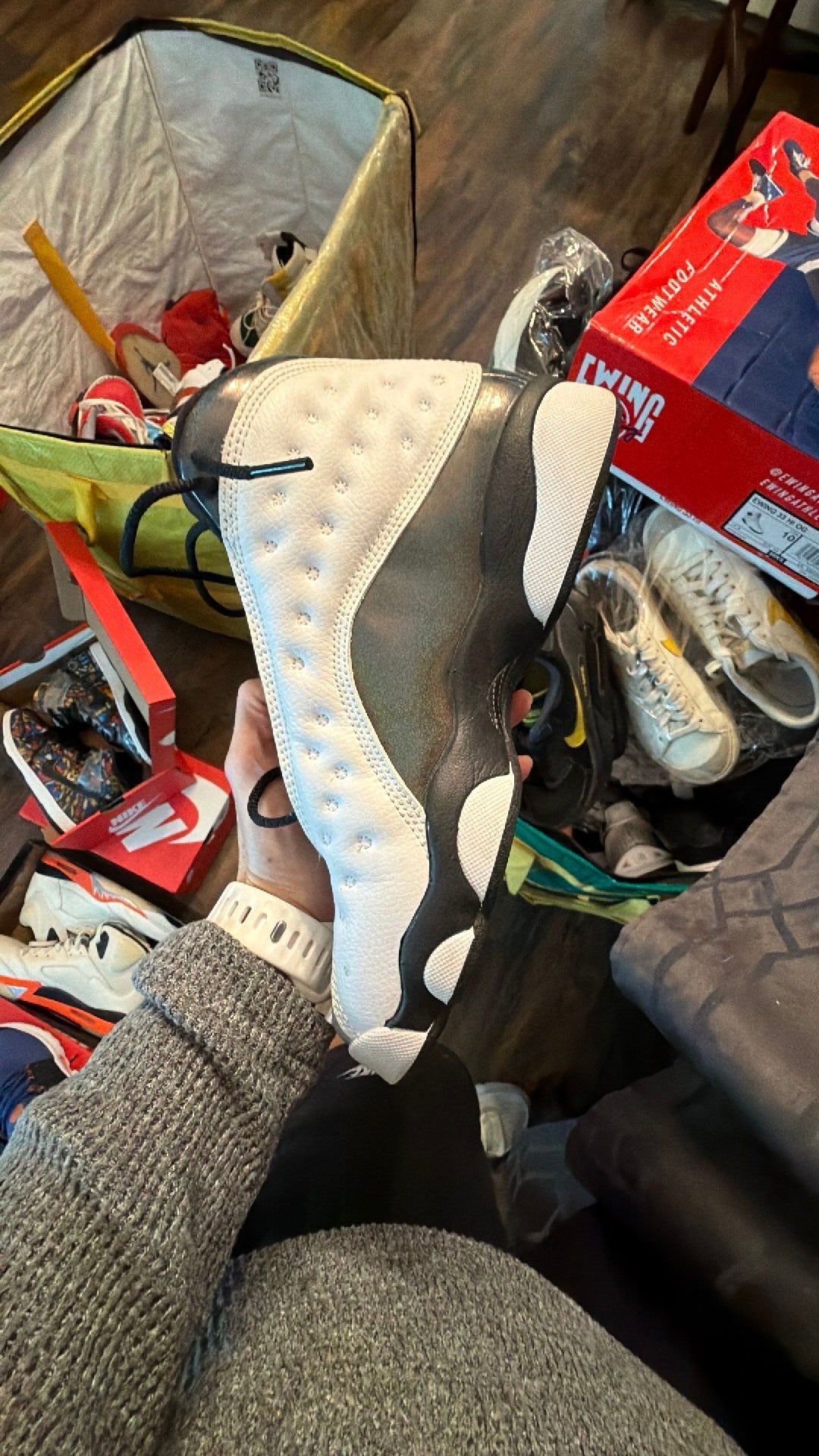 1915 Nike Air Jordan 13 Retro "Barons" 6.5y