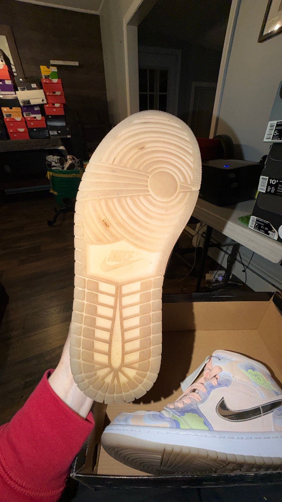 1856 Nike Wmns Air Jordan 1 Mid SE "P(HER)SPECTIVE"