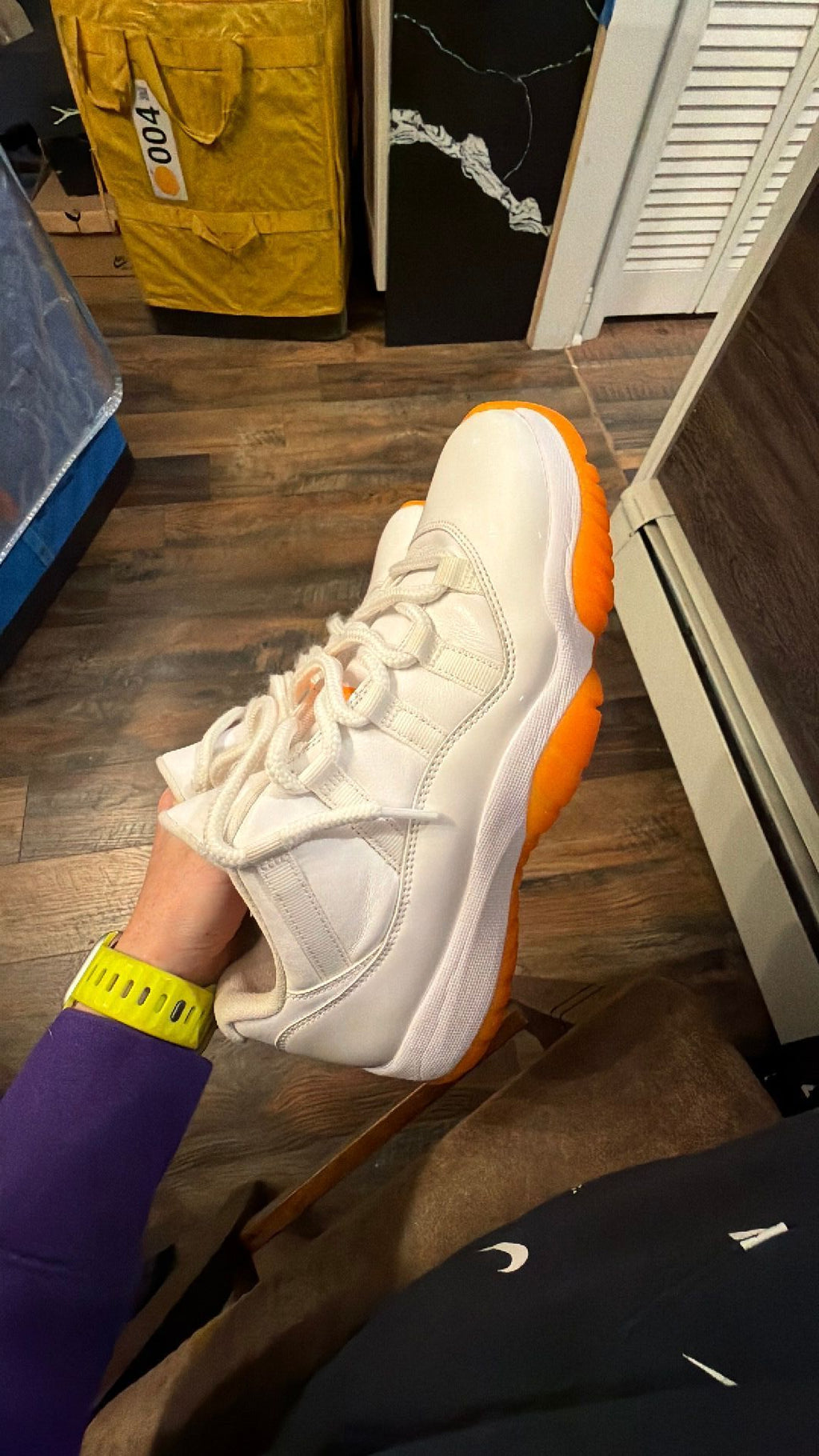 1394 Jordan 11 low Citrus