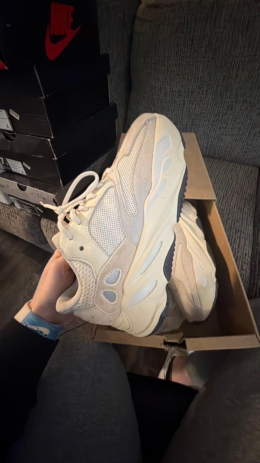 0790 Adidas Yeezy Boost 700 Analog