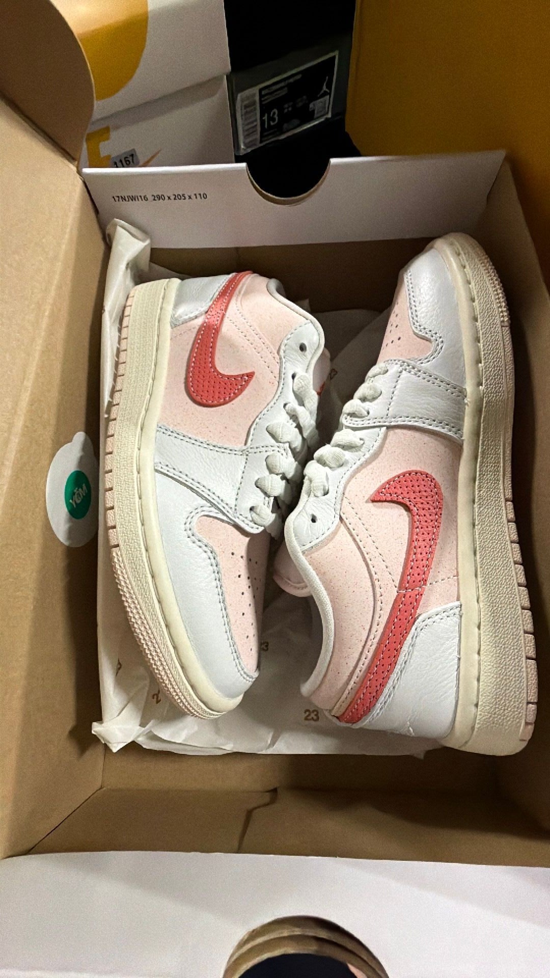 1171 Jordan 1 Low SE Strawberry Milkshake (Women's)-3.5M/5W