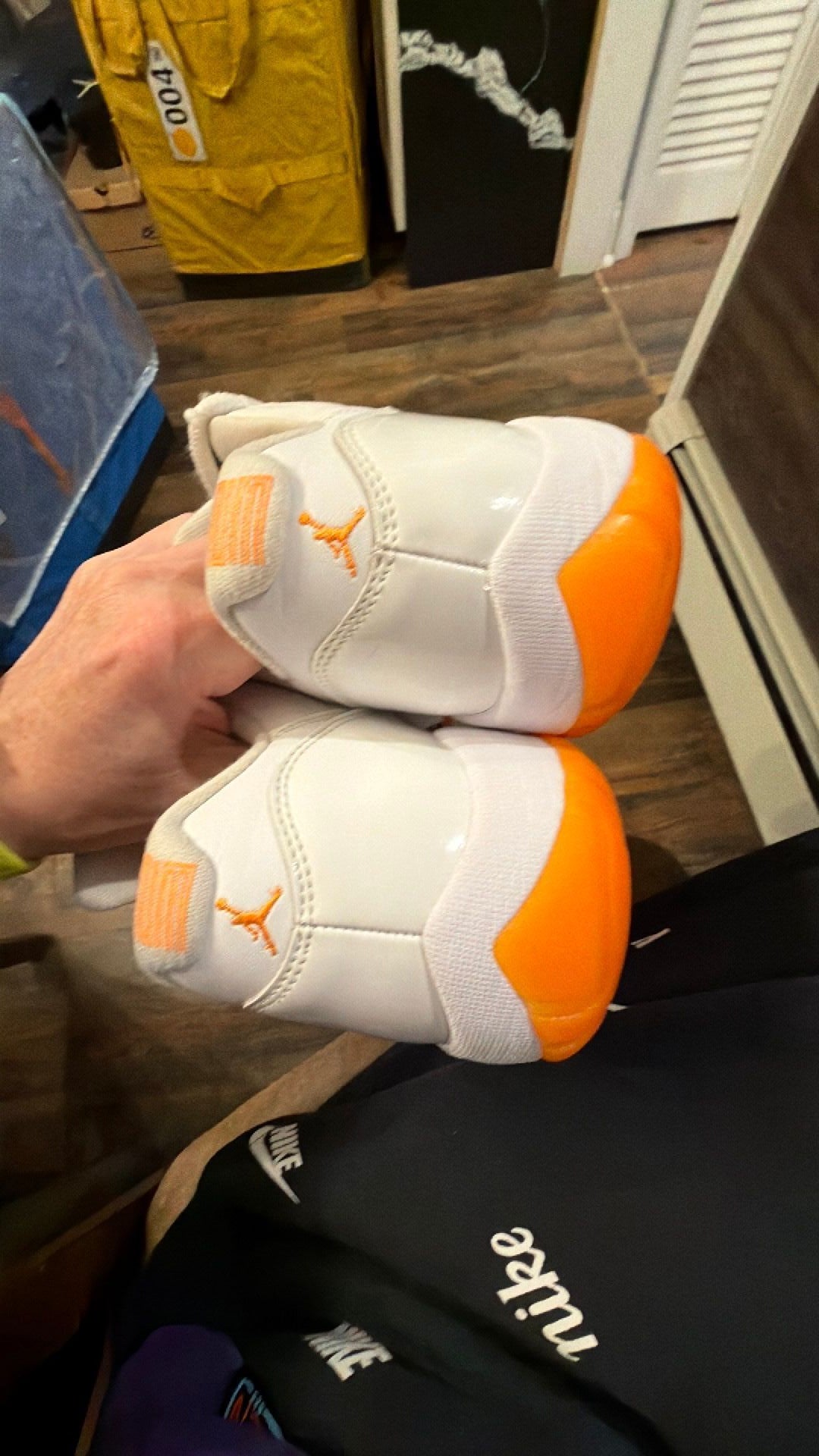1394 Jordan 11 low Citrus