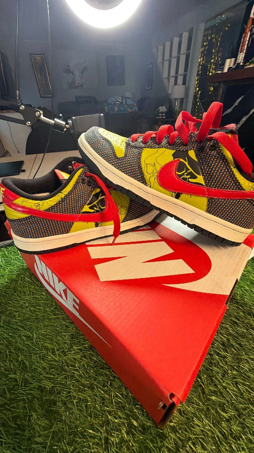 1416 Nike Dunk Low Premium sneakers in a vibrant Bright Citron and Sport Red colorway (2006)