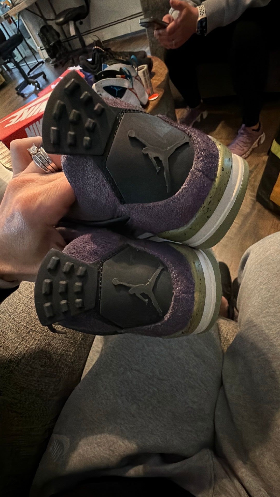 1110 Jordan 4 Retro sneakers in the "Canyon Purple