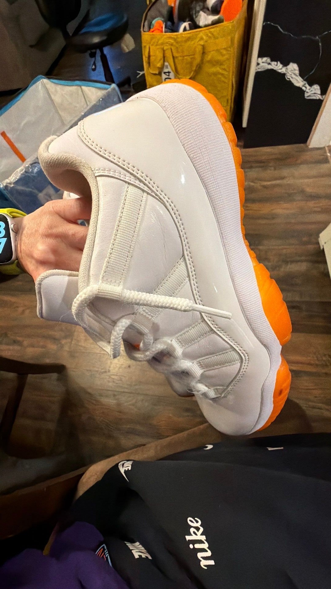 1394 Jordan 11 low Citrus
