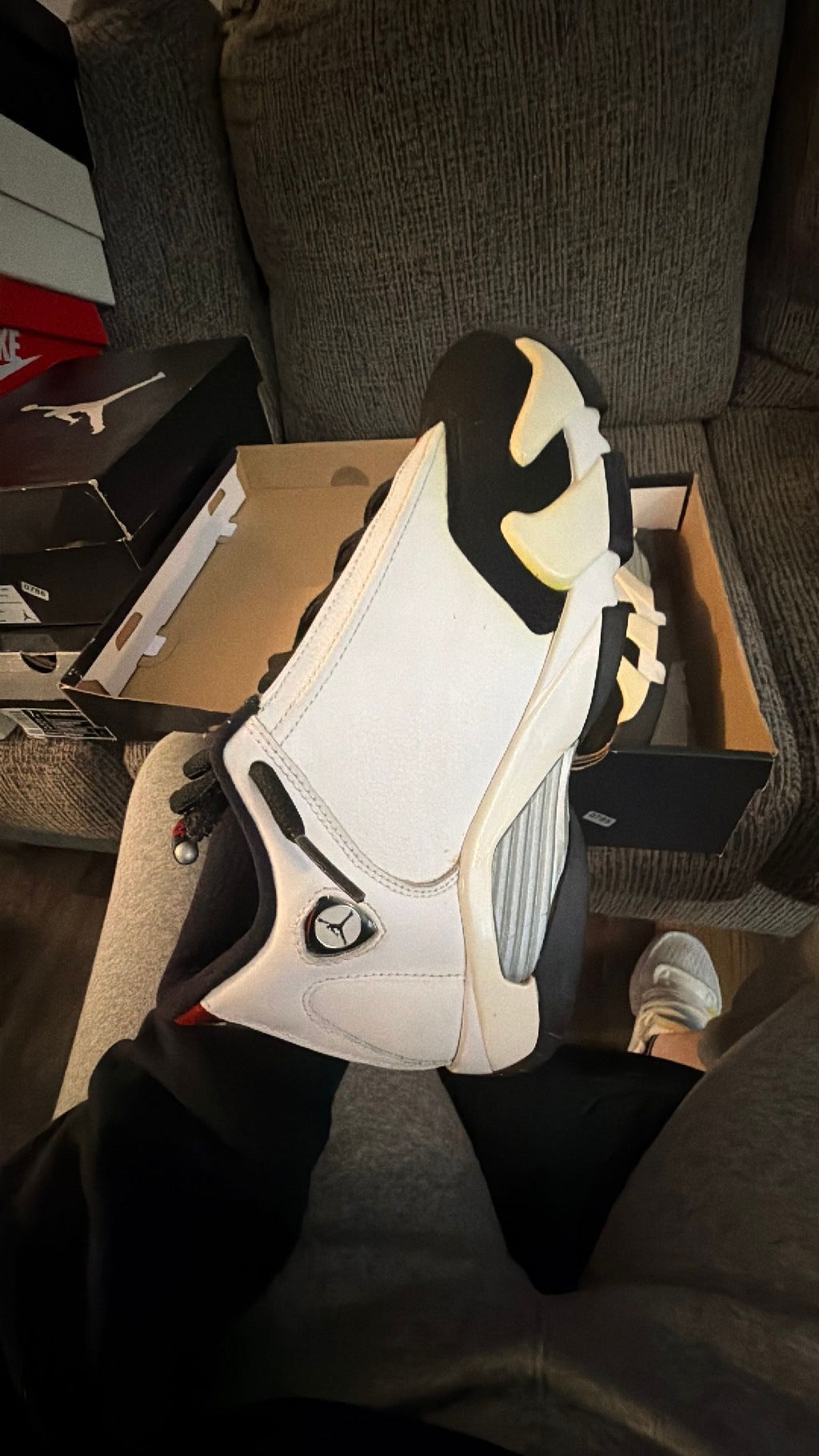 0785 2014 Nike Air Jordan 14 Retro BG Black Toe 654963 102 White/Black-Varsity sz 7y