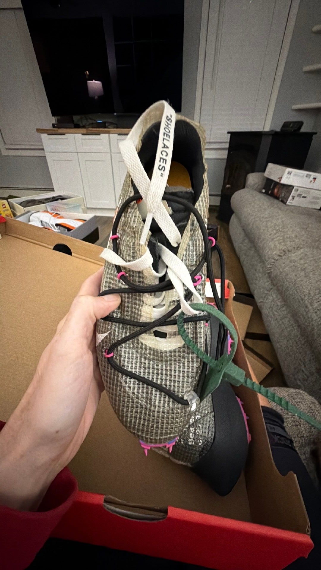 1947 Off-White x Nike Women's Vapor Street 'Laser Fuchsia' 5.5w/4m