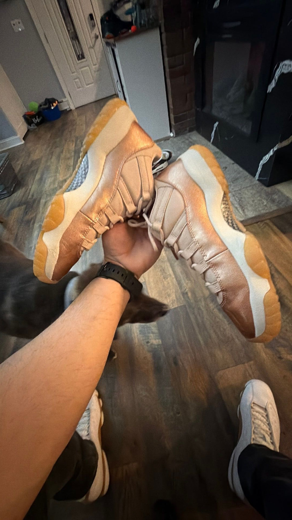 0917 jordan 11 retro low rose fold