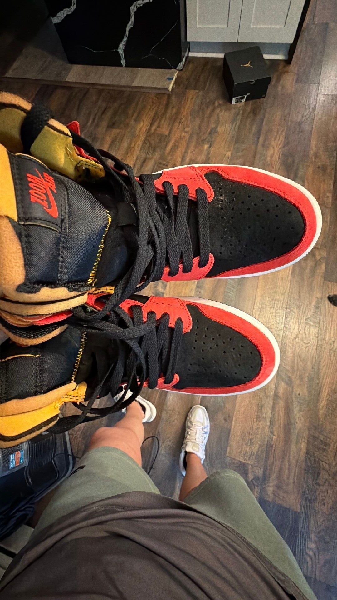 1468 Air Jordan 1 Zoom Cmft Black/Chile Red-White-University Gold
